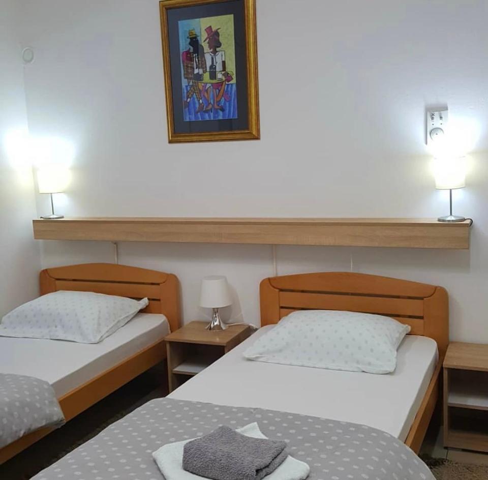 Guesthouse Vladimir & Ana Pančevo Esterno foto